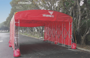 伸縮式帆布車庫